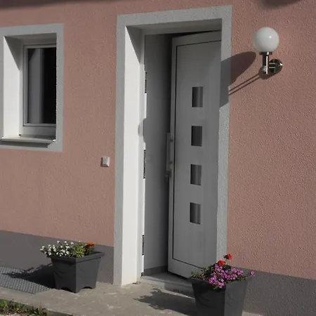 公寓 In Der Weinleiten