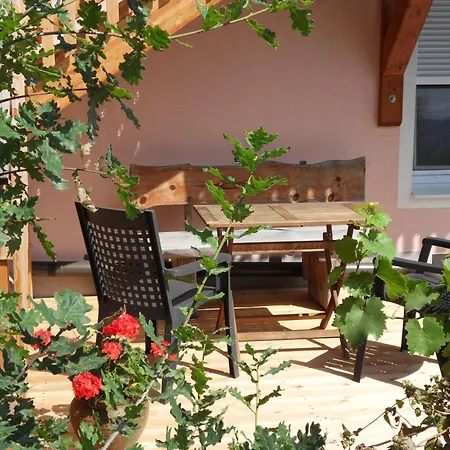 公寓 In Der Weinleiten